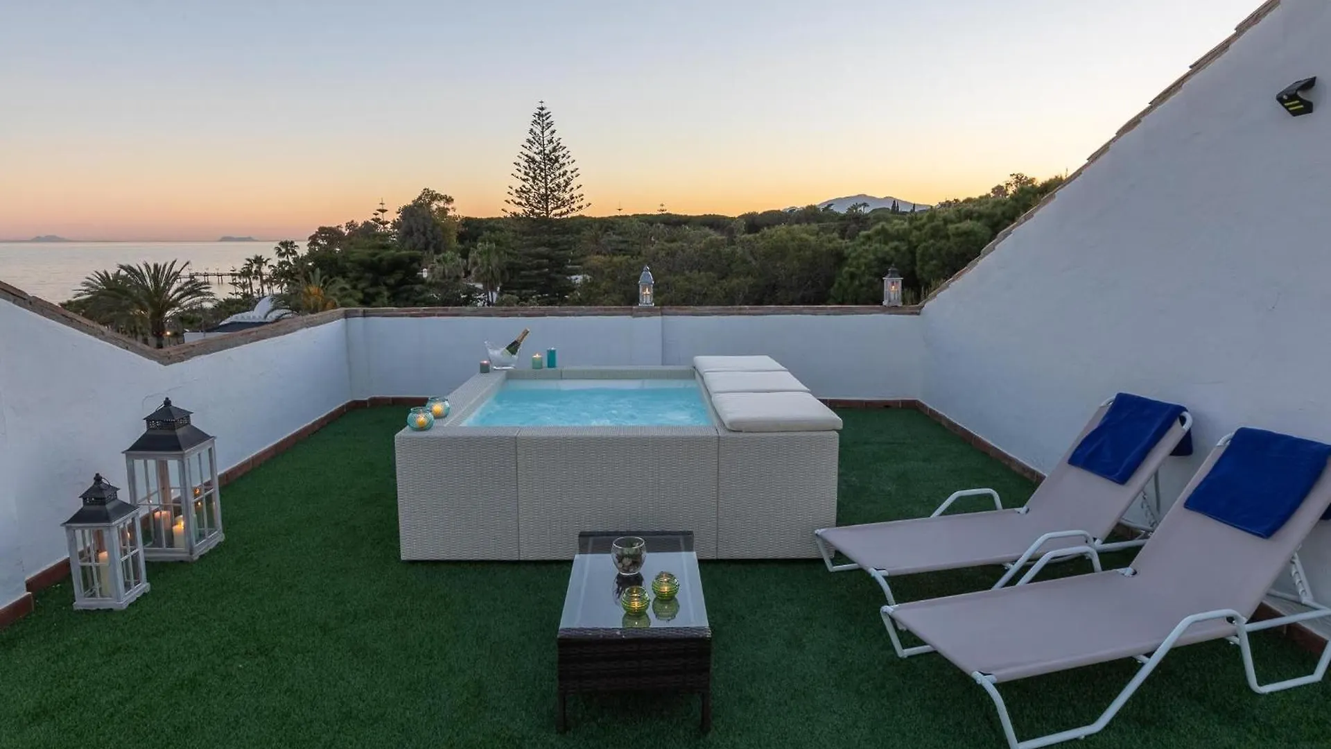 דירה Vacation Marbella I Las Canas Beachfront Haven, Sea View, Jacuzzi, Golden Mile, Duplex Penthouse, 24-7 Security